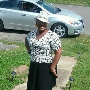 Meet your Posher, Sandra d